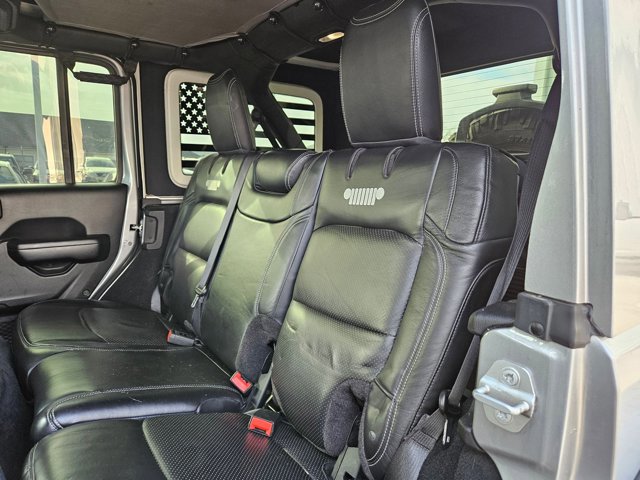 Used 2018 Jeep Wrangler Unlimited Rubicon image 16
