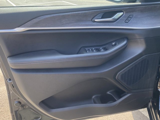 New 2025 Jeep Grand Cherokee L Limited w/ Trailer Tow Package image 12