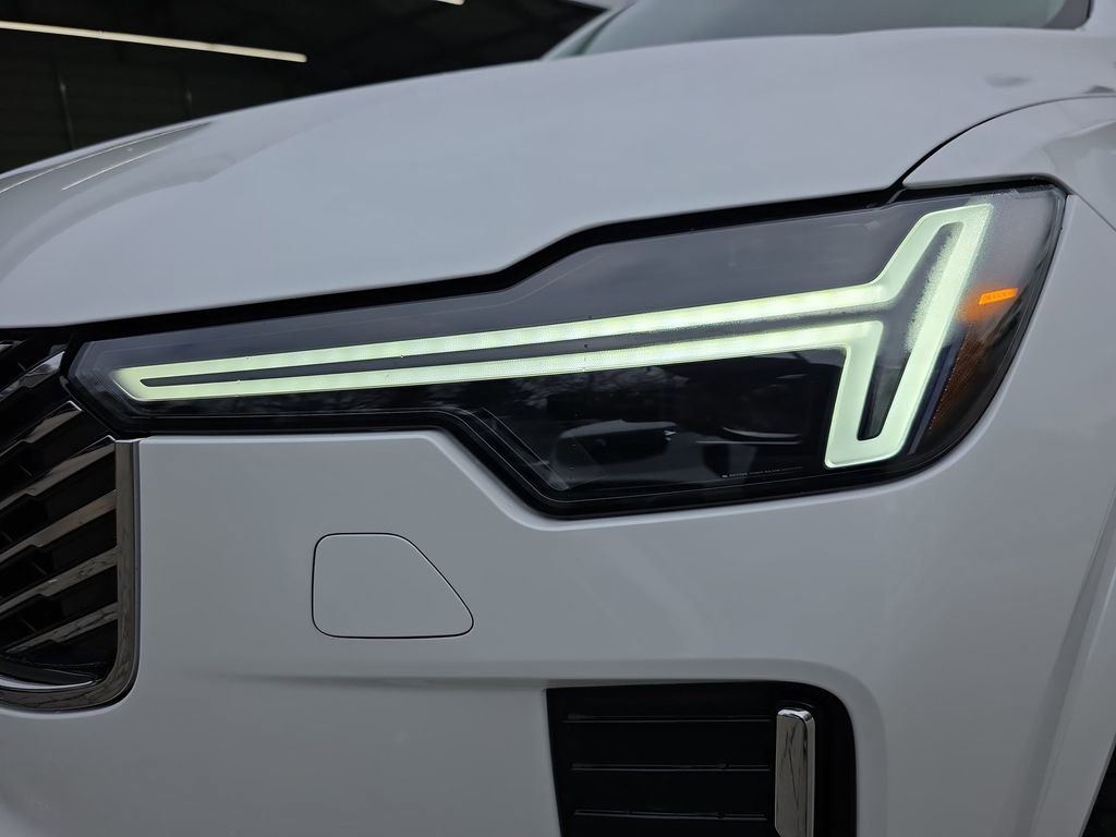 New 2026 Volvo XC90 B6 Ultra w/ Protection Package image 44