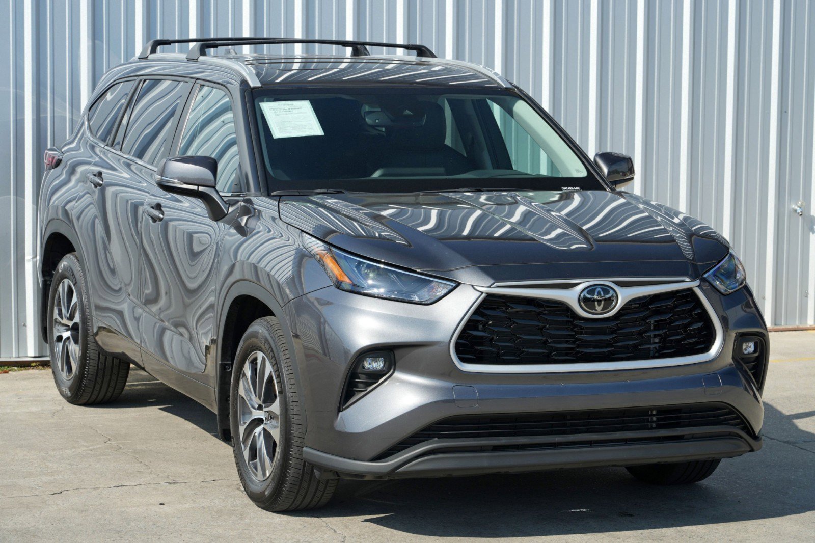Used 2024 Toyota Highlander XLE image 54