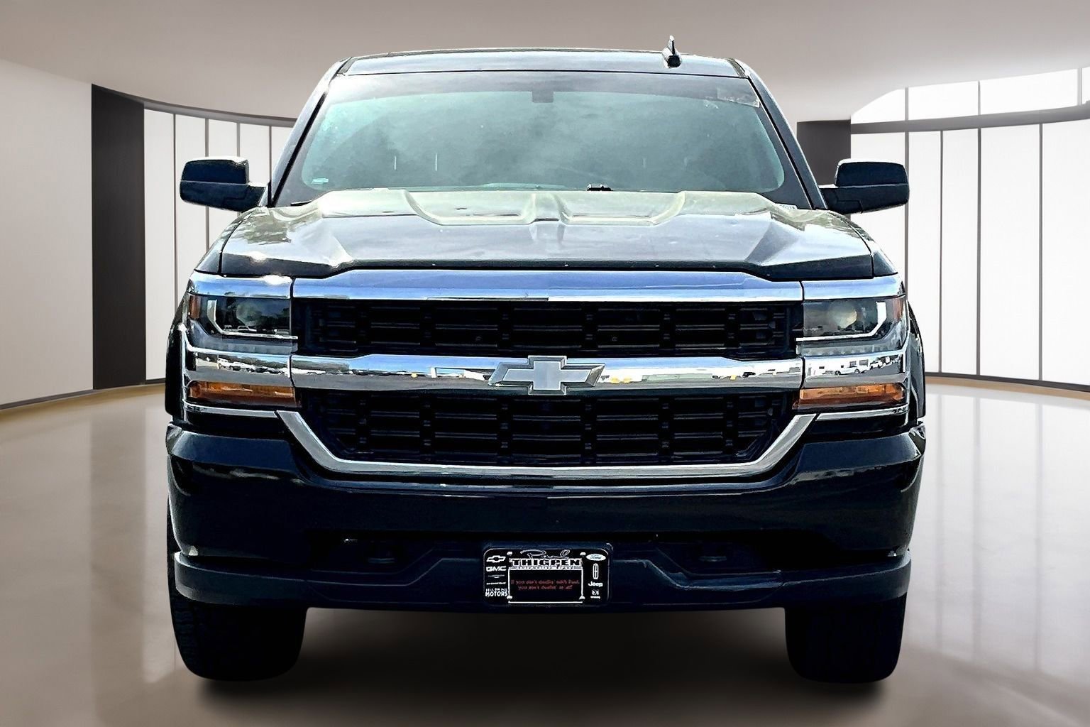 Used 2017 Chevrolet Silverado 1500 LT w/ Texas Edition image 2