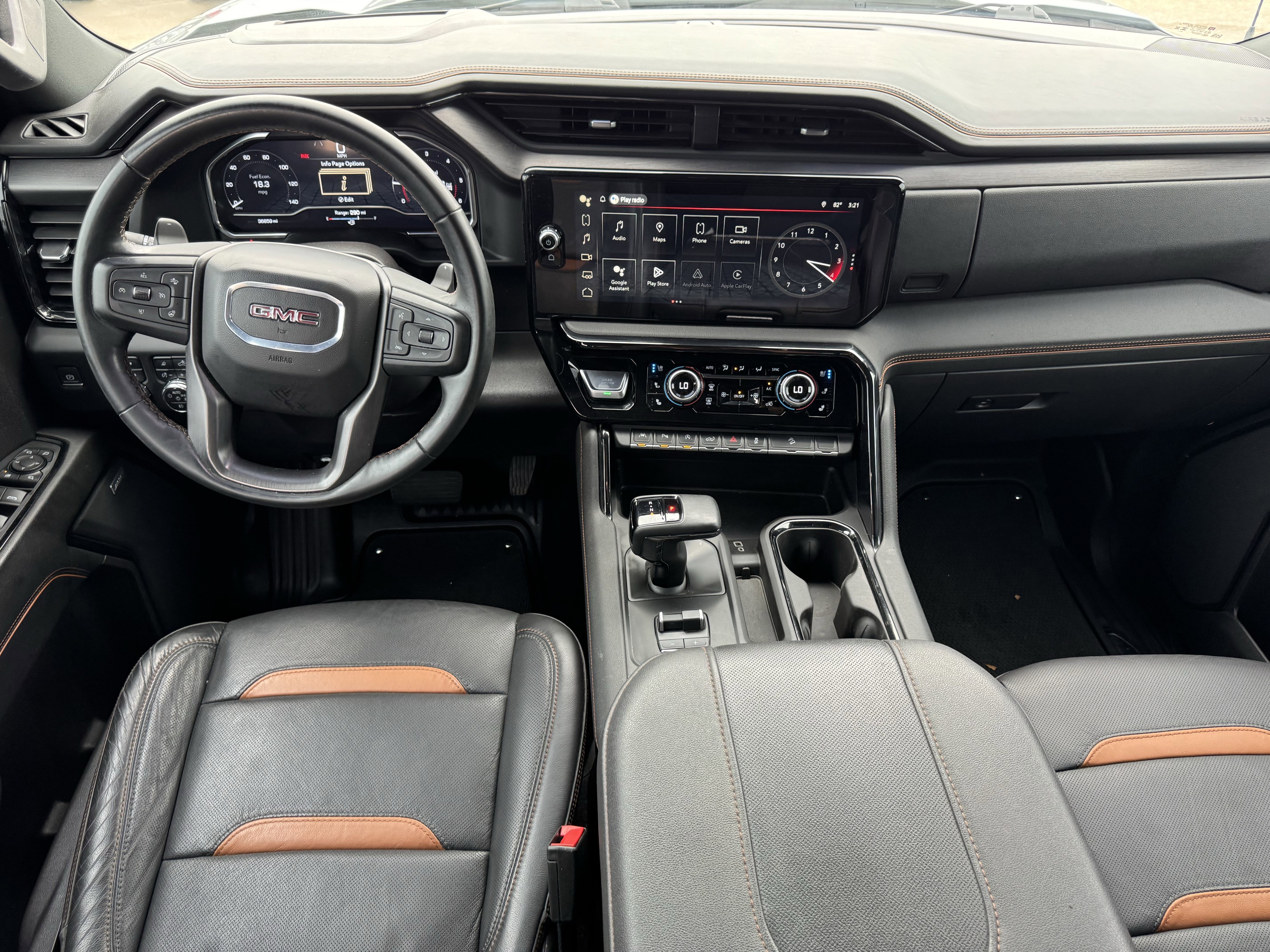Used 2024 GMC Sierra 1500 AT4 w/ Technology Package AWD/4WD image 13