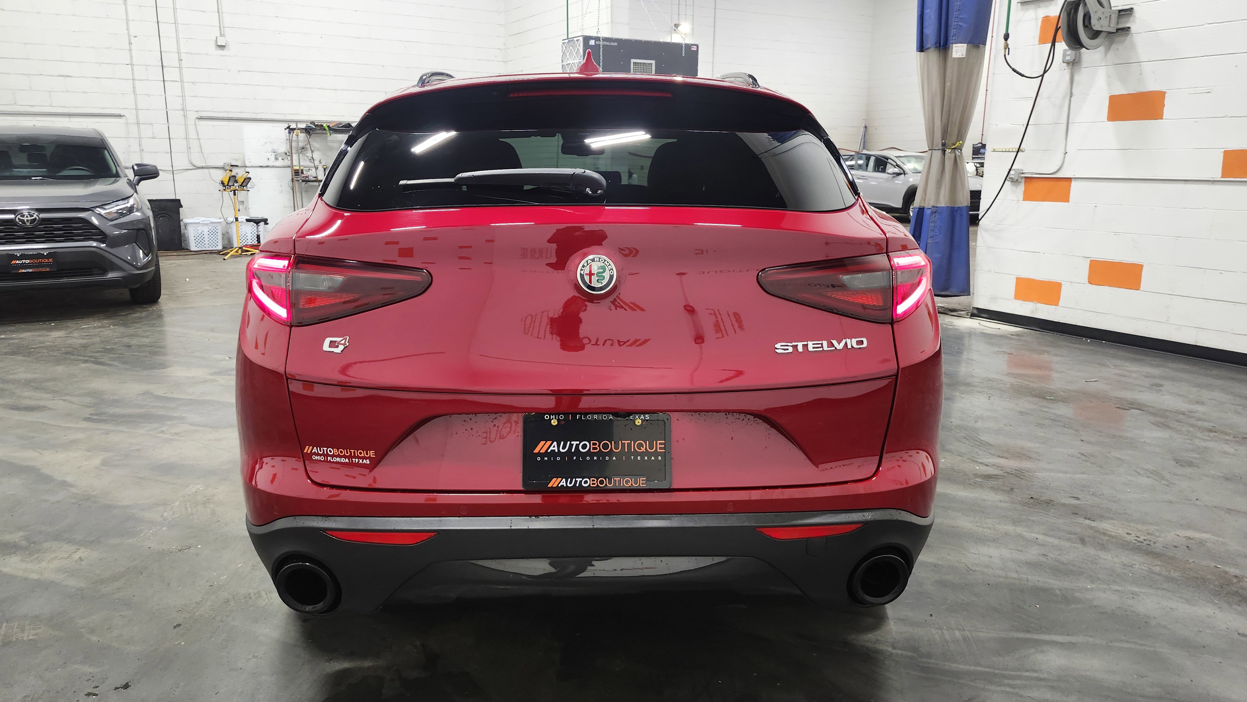 Used 2022 Alfa Romeo Stelvio Sprint image 17