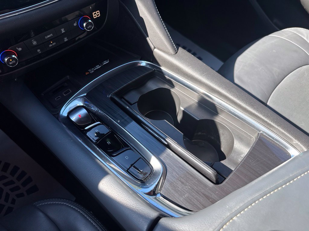 Used 2023 Buick Enclave Essence FWD image 22