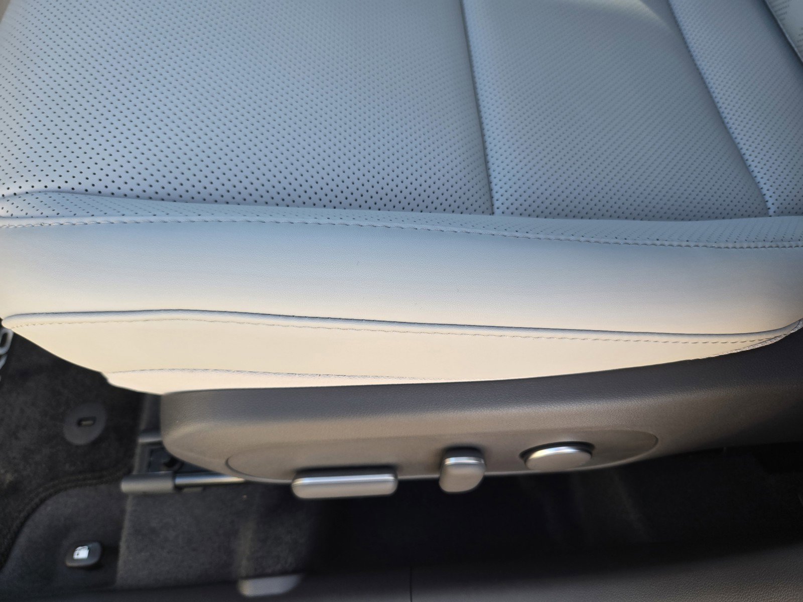 New 2026 Hyundai Kona SEL Premium image 15