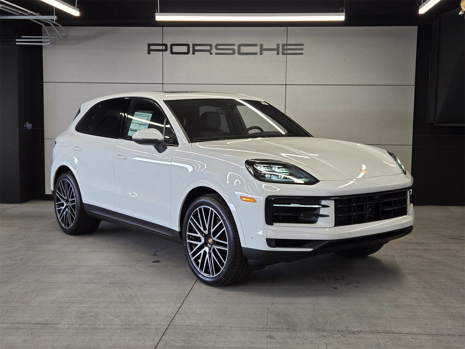 New 2025 Porsche Cayenne image 28