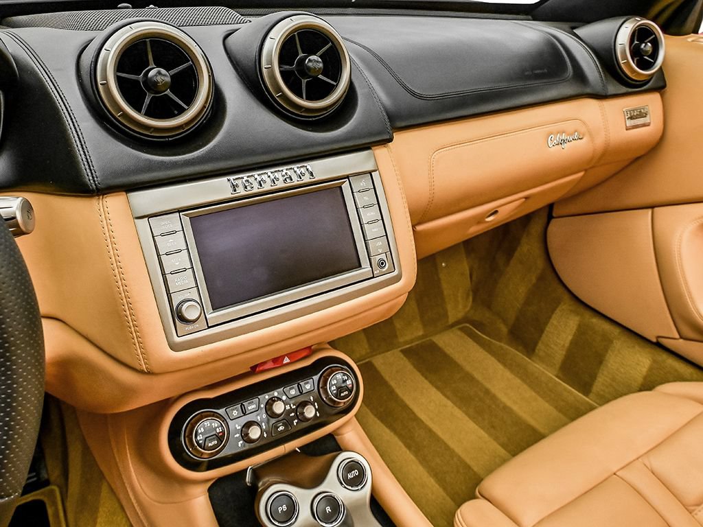 Certified 2010 Ferrari California RWD image 14