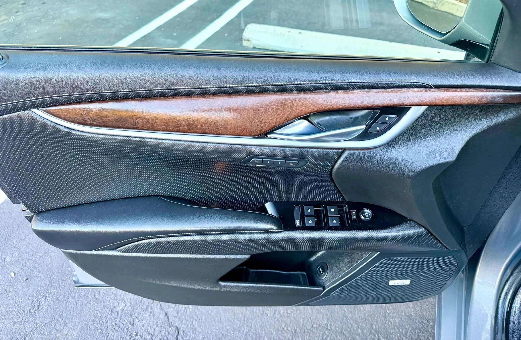 Used 2019 Cadillac XTS Luxury image 11