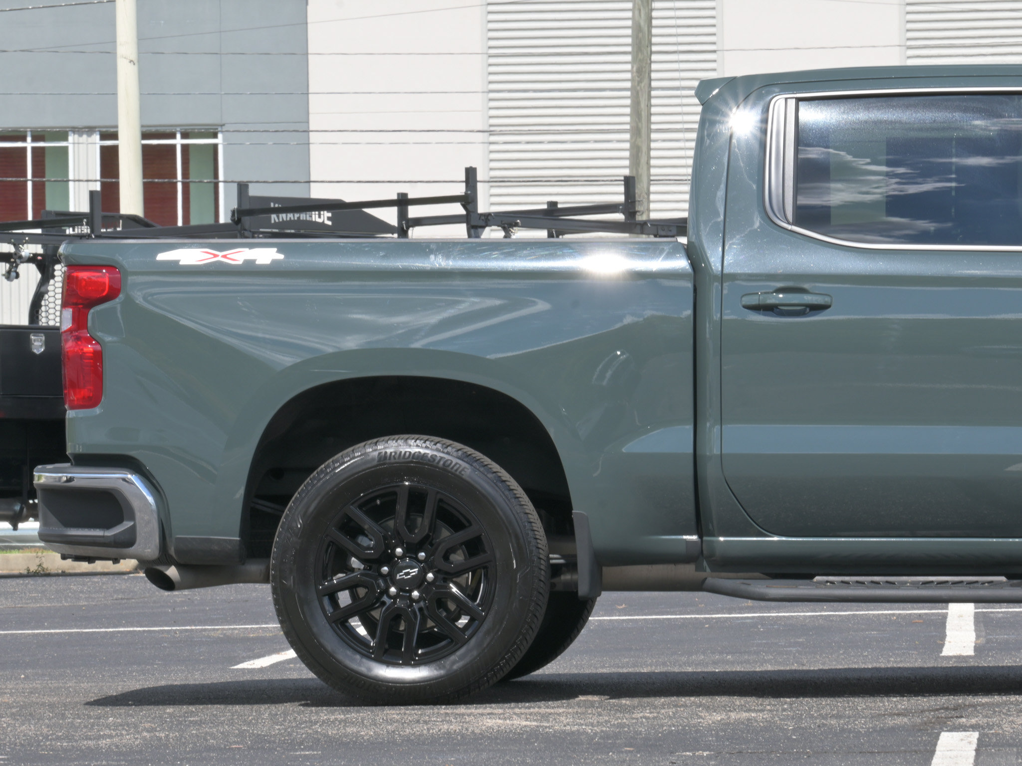 Used 2026 Chevrolet Silverado 1500 LT w/ Leather Package AWD/4WD image 3