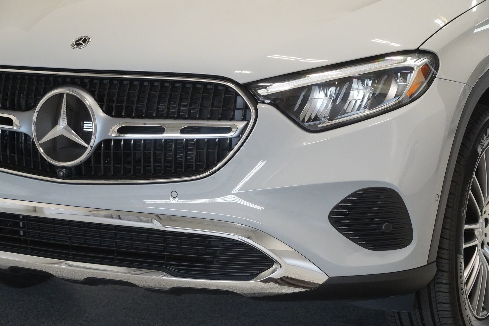 Certified 2025 Mercedes-Benz GLC 300 4MATIC image 6