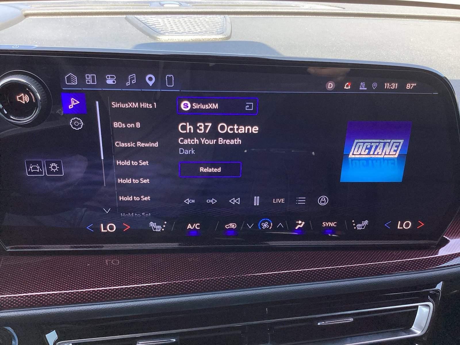 Used 2026 Chevrolet Traverse Z71 w/ Enhanced Driving Package AWD/4WD image 19