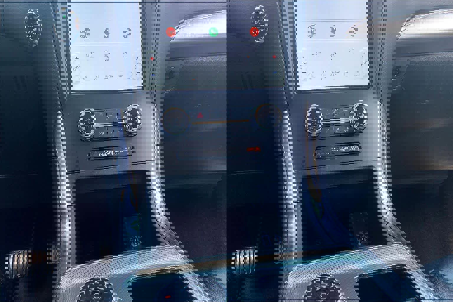 Used 2024 Ford Edge Titanium image 34