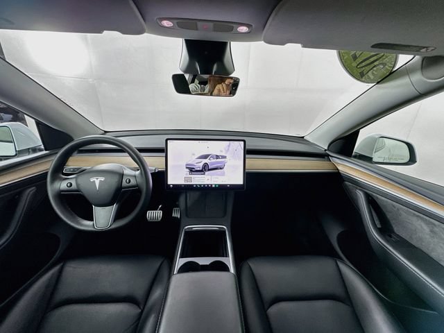 Used 2023 Tesla Model Y Performance AWD/4WD image 3