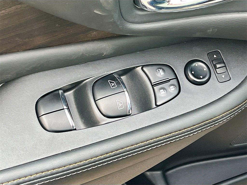 Used 2023 Nissan Murano Platinum w/ Cargo Package image 18