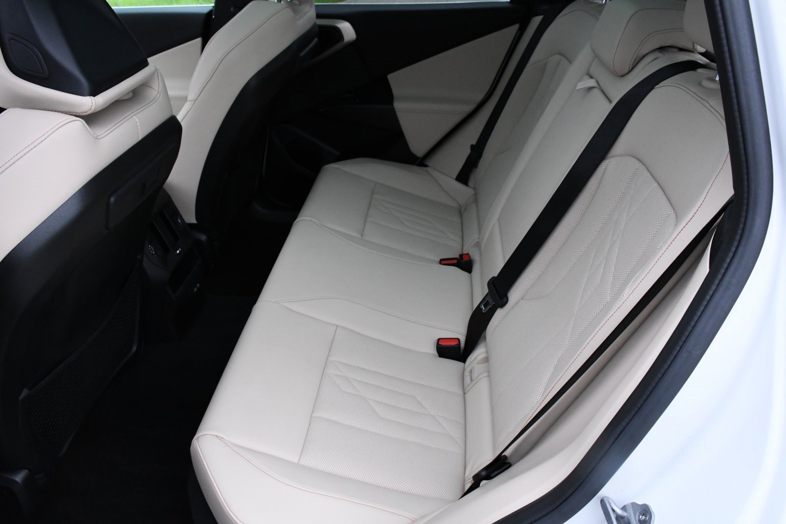 Used 2025 BMW X3 xDrive30i w/ Convenience Package image 9