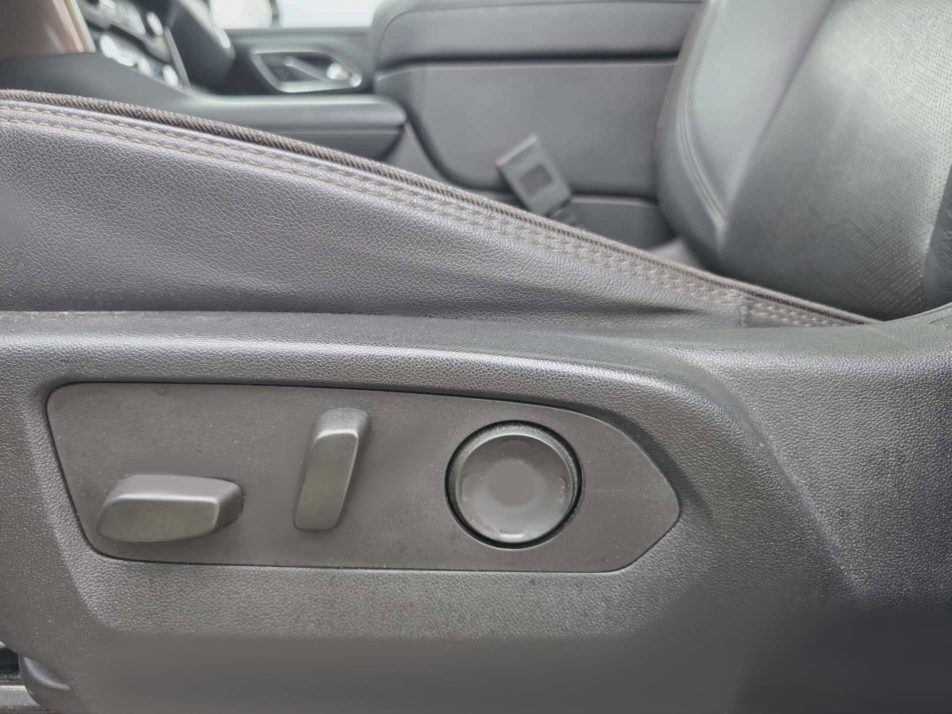 Used 2023 Chevrolet Tahoe High Country image 13