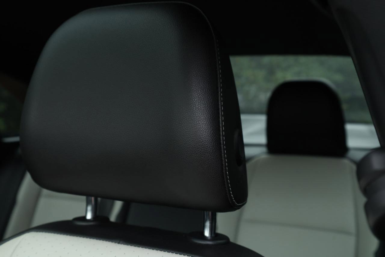 Used 2020 Volkswagen Jetta R-Line w/ R-Line Cold Weather Package image 27