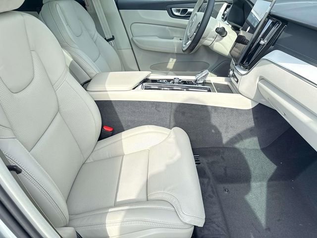 New 2026 Volvo XC60 B5 Ultra w/ Protection Package Premier AWD/4WD image 14