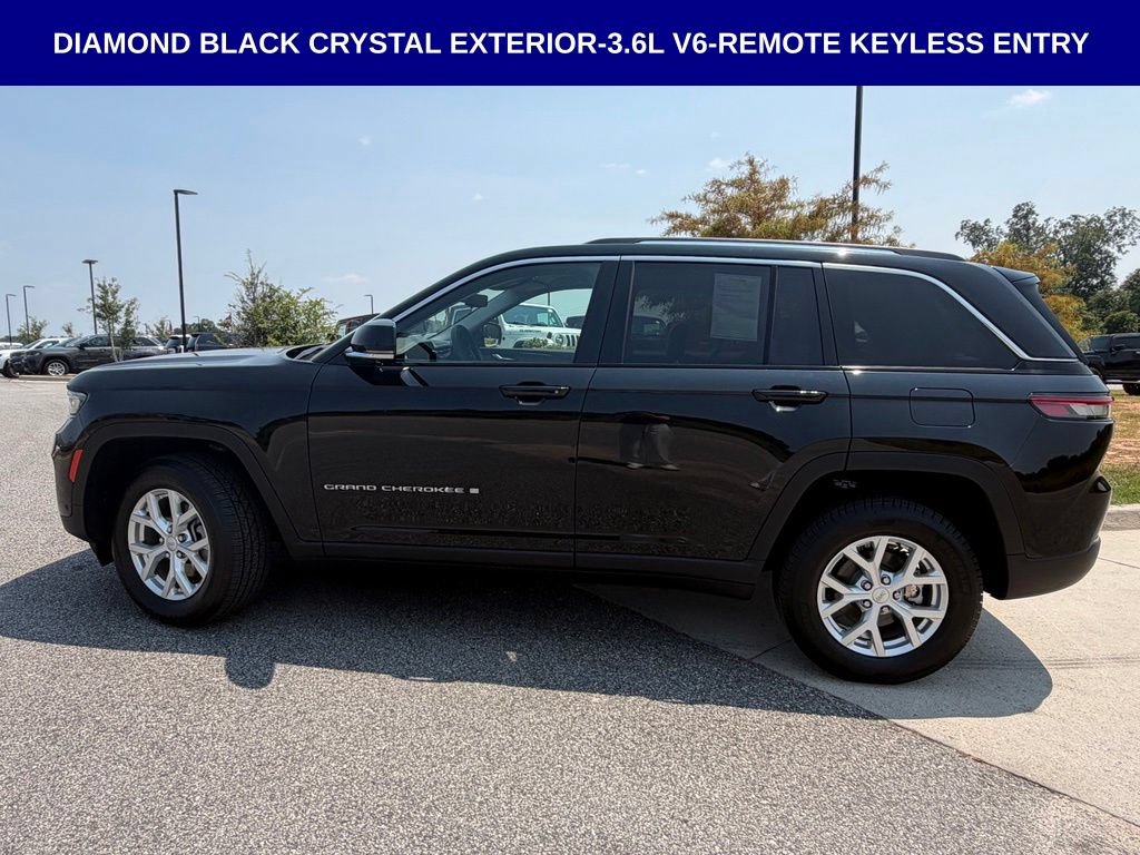 Used 2023 Jeep Grand Cherokee Limited w/ Luxury Tech Group II AWD/4WD image 6