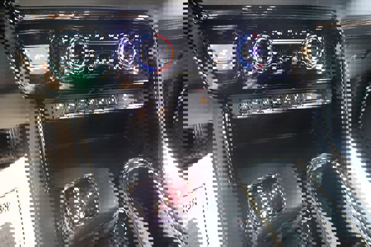 Used 2026 GMC Sierra 1500 AT4 w/ AT4 Premium Package image 68