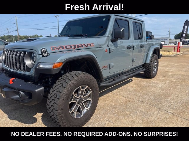 Used 2025 Jeep Gladiator Mojave AWD/4WD image 1