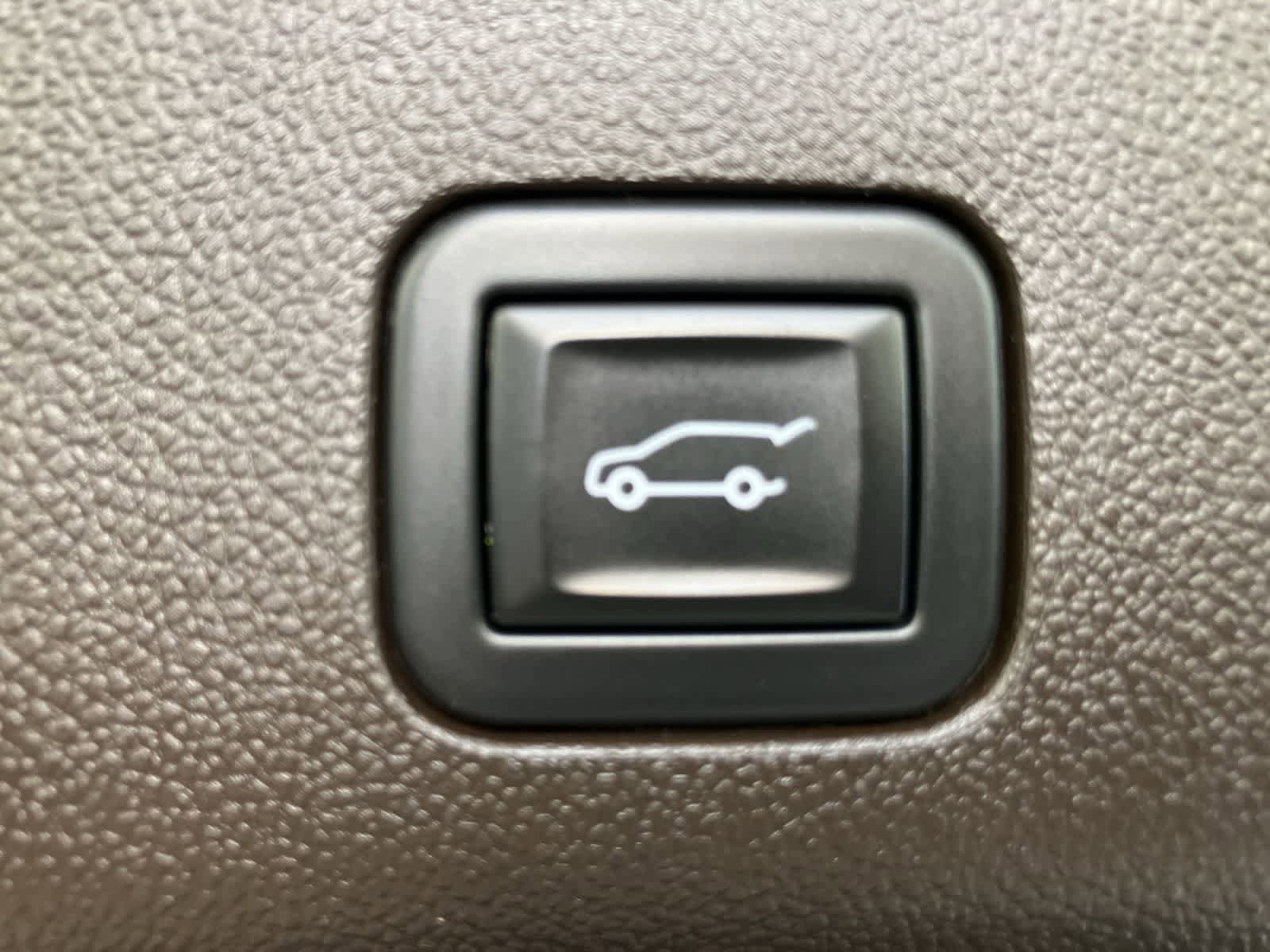 Used 2023 GMC Yukon Denali AWD/4WD image 32