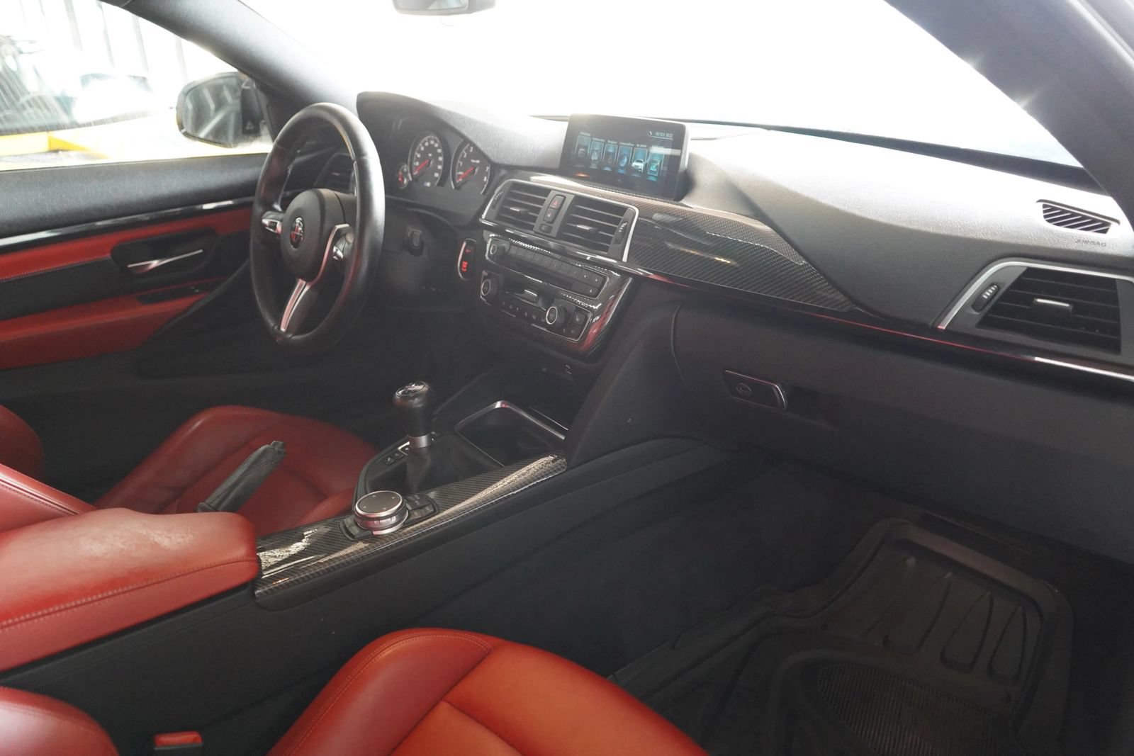 Used 2017 BMW M4 Coupe RWD image 14