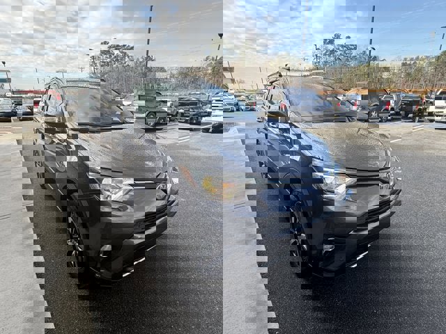 Used 2017 Toyota RAV4 XLE image 8