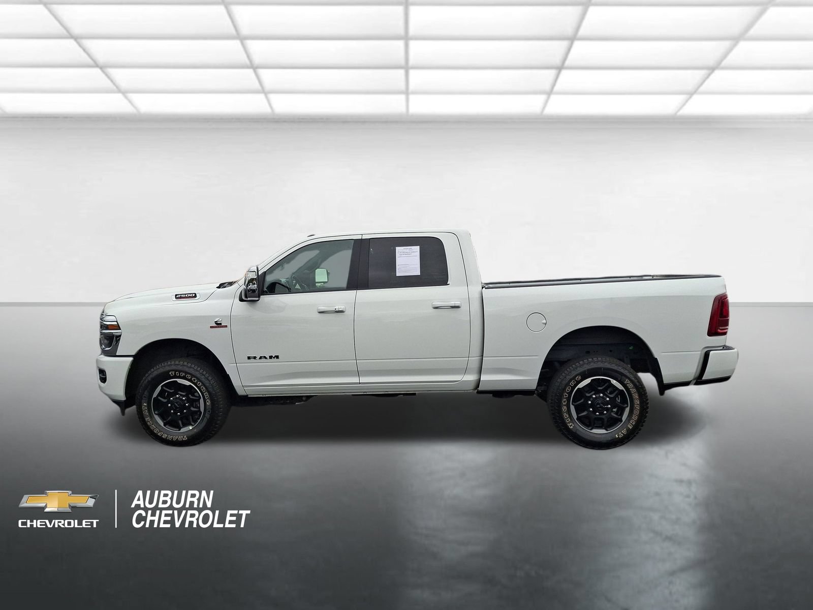 Used 2026 RAM 2500 Laramie AWD/4WD image 6