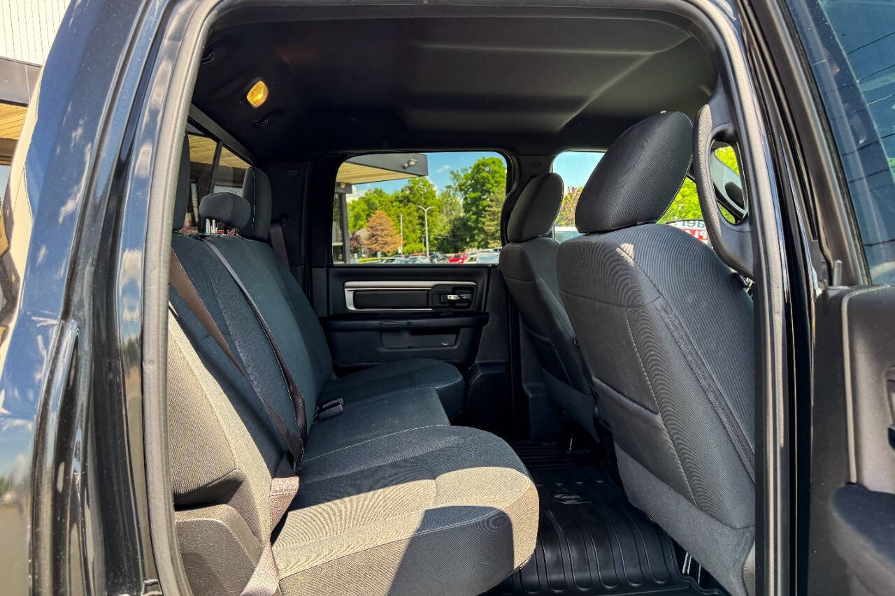 Used 2022 RAM 1500 Classic Warlock AWD/4WD image 17