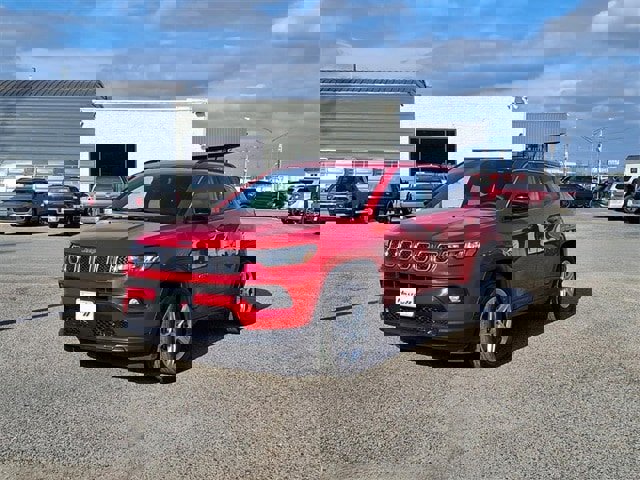 Certified 2024 Jeep Compass Latitude w/ Convenience Group