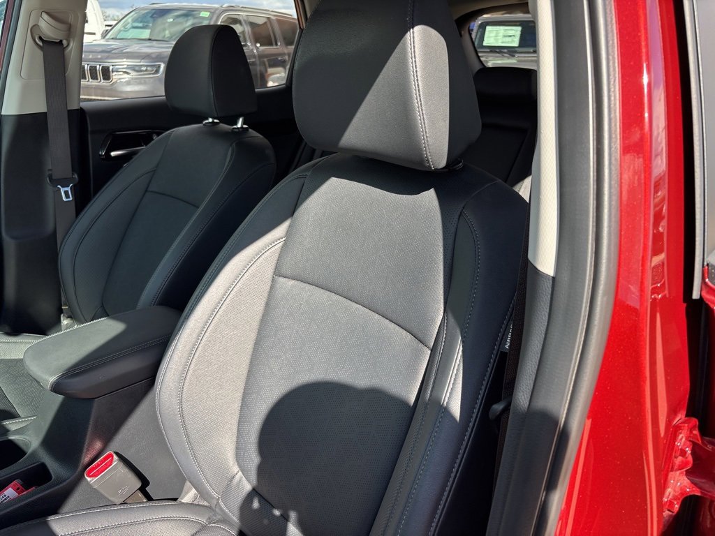 Used 2025 Kia Seltos SX image 14