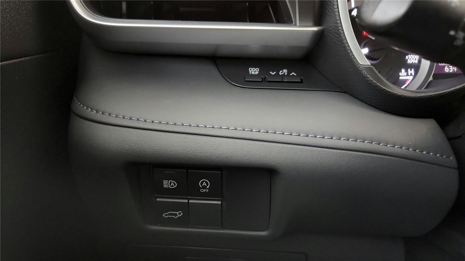 Certified 2023 Toyota Highlander XLE image 33