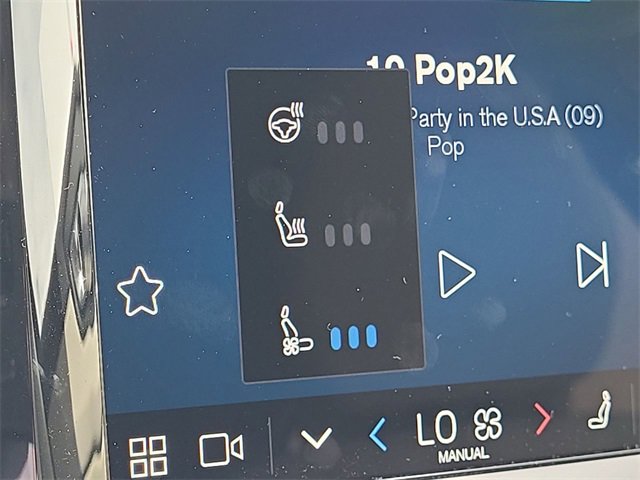 Used 2025 Volvo XC60 B5 Ultra w/ Protection Package Premier image 26