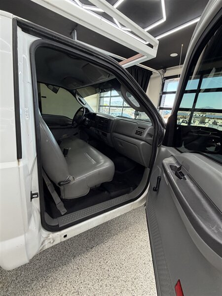 Used 2004 Ford F250 XL RWD image 9