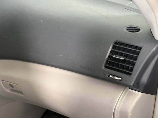 Used 2013 Toyota Highlander FWD image 33