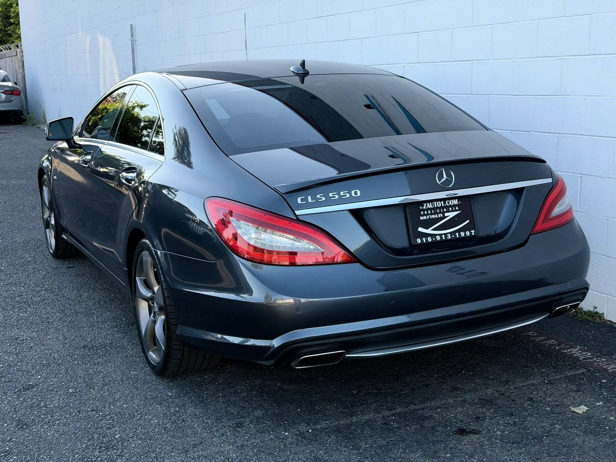 Used 2012 Mercedes-Benz CLS 550 image 4