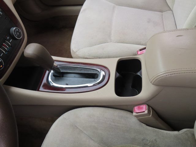 Used 2008 Chevrolet Impala LT FWD image 21