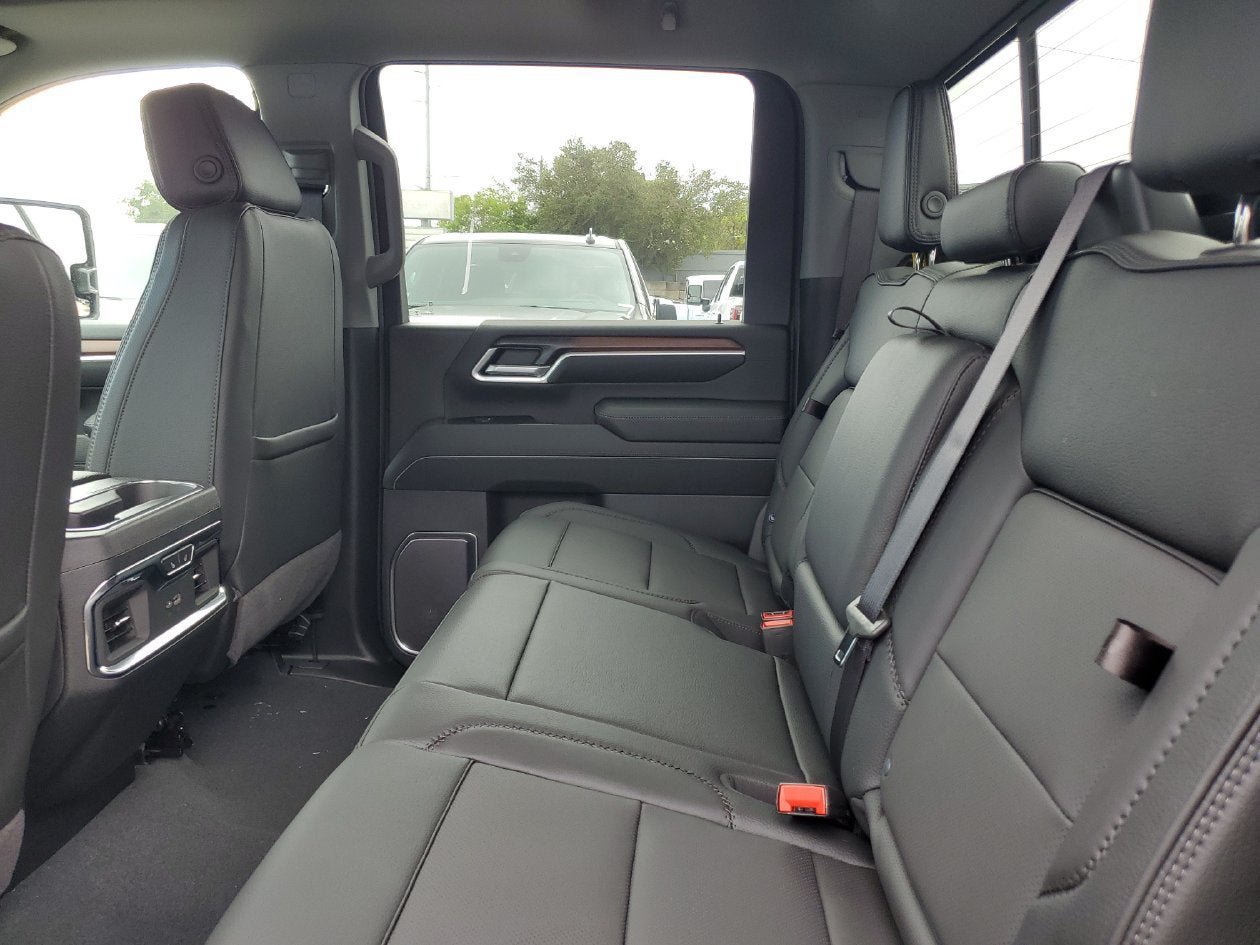 New 2026 GMC Sierra 2500 Denali w/ Denali Reserve Package AWD/4WD image 12