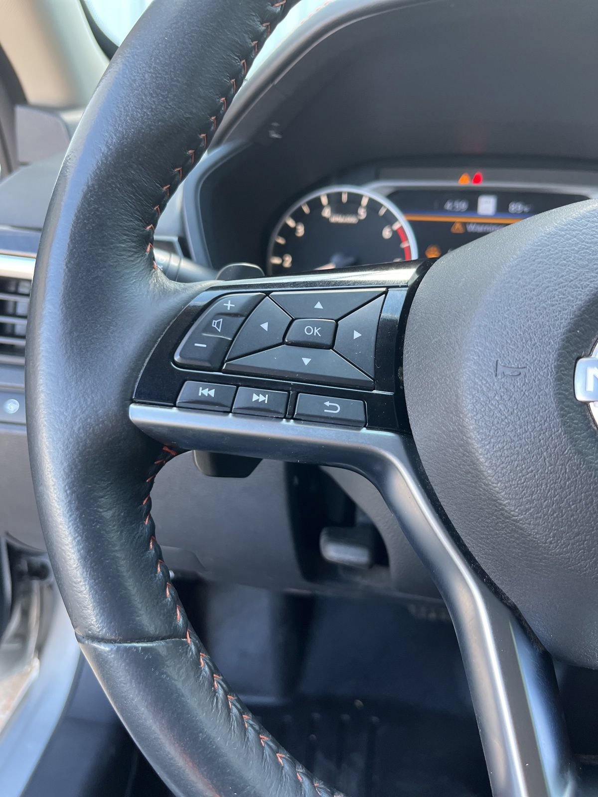 Used 2023 Nissan Altima 2.0 SR FWD image 19