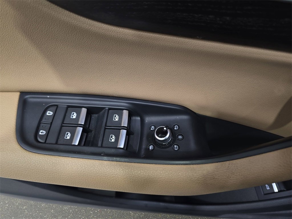 Used 2021 Audi Q7 3.0T Premium image 31