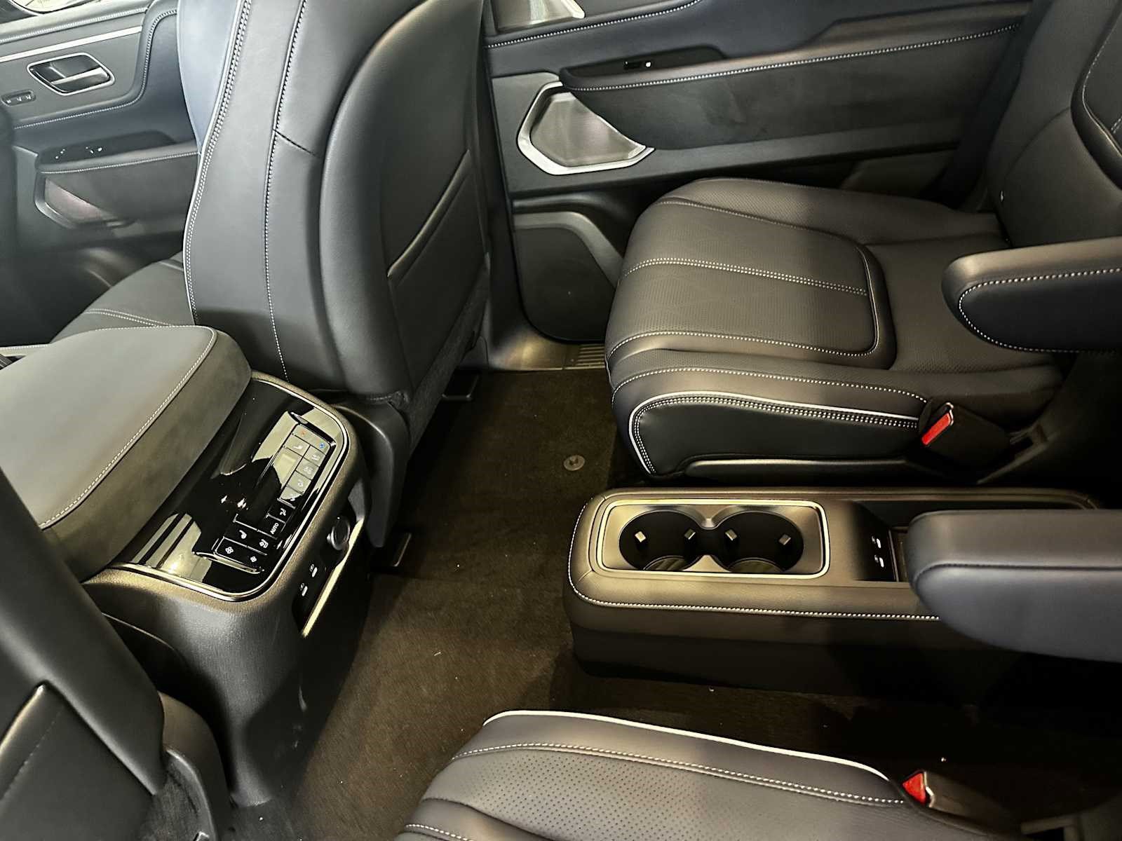 New 2027 INFINITI QX80 Sensory w/ Sport Exterior Package AWD/4WD image 12