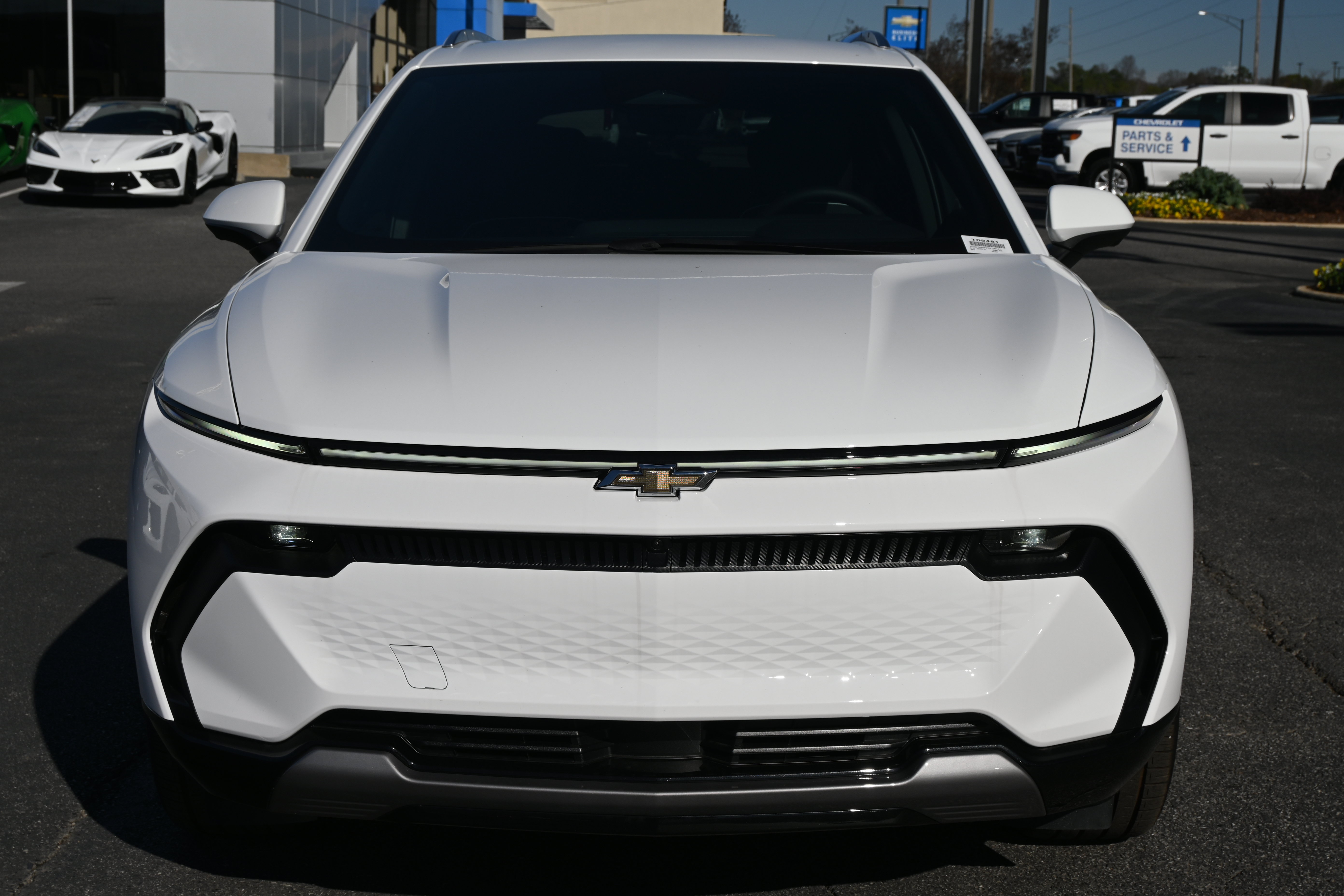 New 2026 Chevrolet Equinox EV LT w/ Convenience Package II FWD image 3