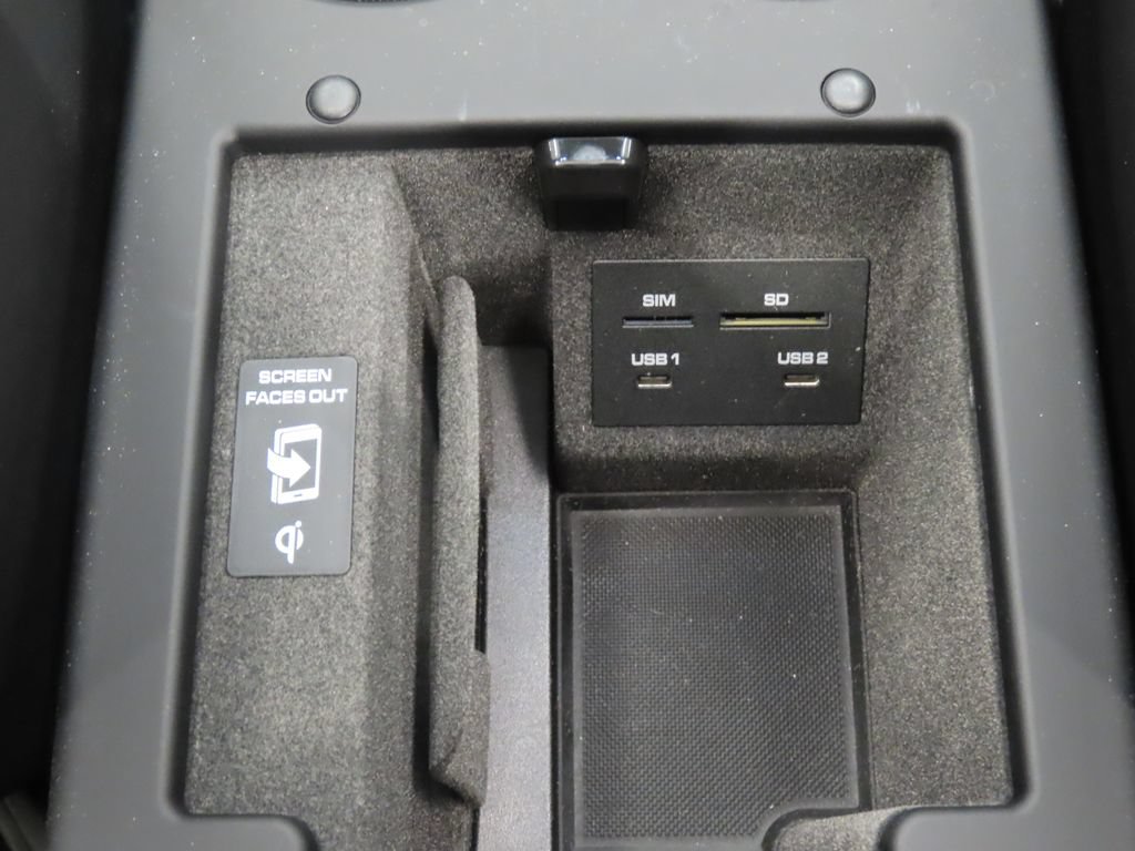 Certified 2026 Porsche Macan AWD/4WD image 30