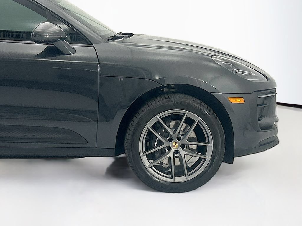 Used 2026 Porsche Macan AWD/4WD image 11