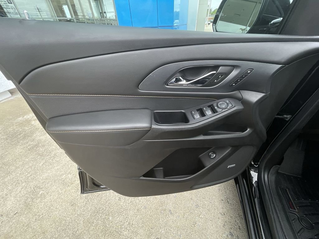 Certified 2019 Chevrolet Traverse Premier w/ Redline Edition FWD image 22