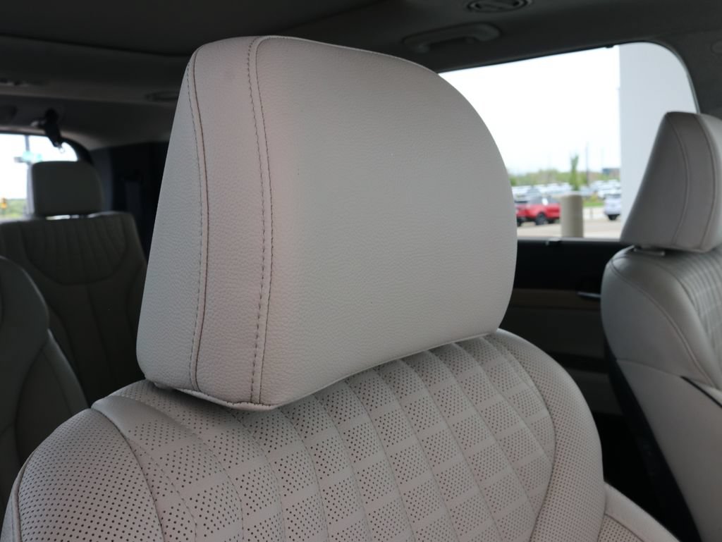Used 2024 Hyundai Palisade Limited AWD/4WD image 49