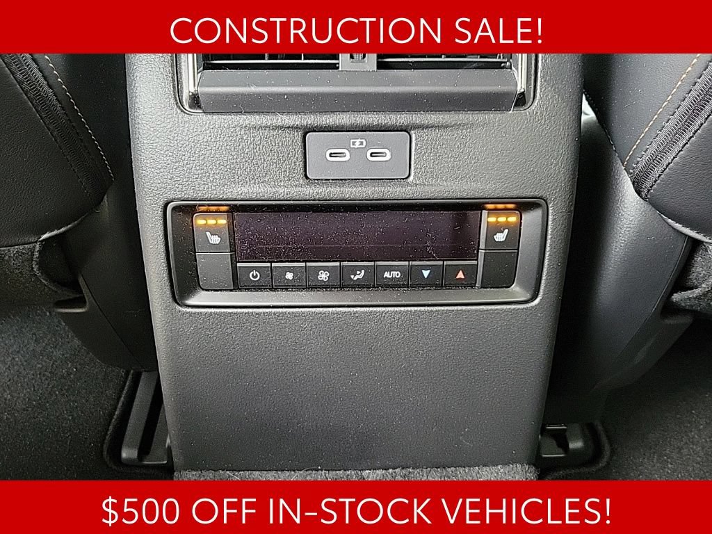 Used 2025 MAZDA CX-70 Plug-In Hybrid w/ Premium Plus AWD/4WD image 17
