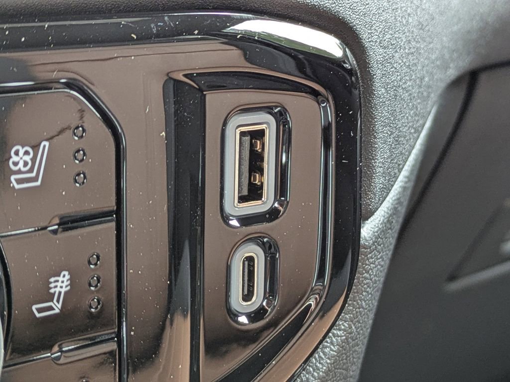 New 2026 Chevrolet Silverado 1500 High Country AWD/4WD image 26