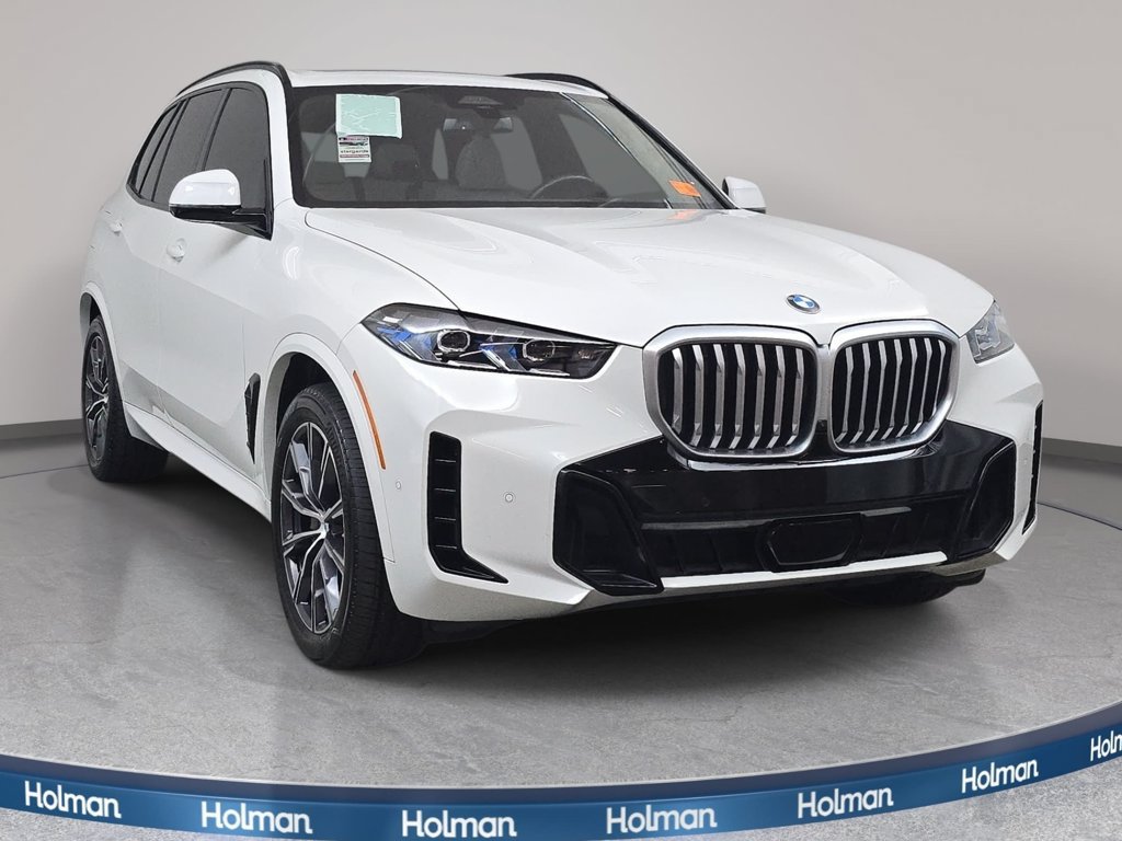 Used 2024 BMW X5 xDrive40i w/ M Sport Package AWD/4WD image 3